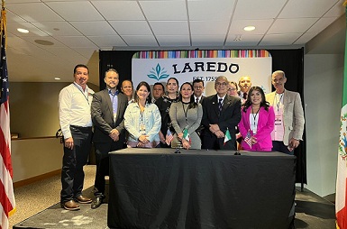 Con gran éxito 20 empresas potosinas exhiben sus productos, en Laredo, Texas.